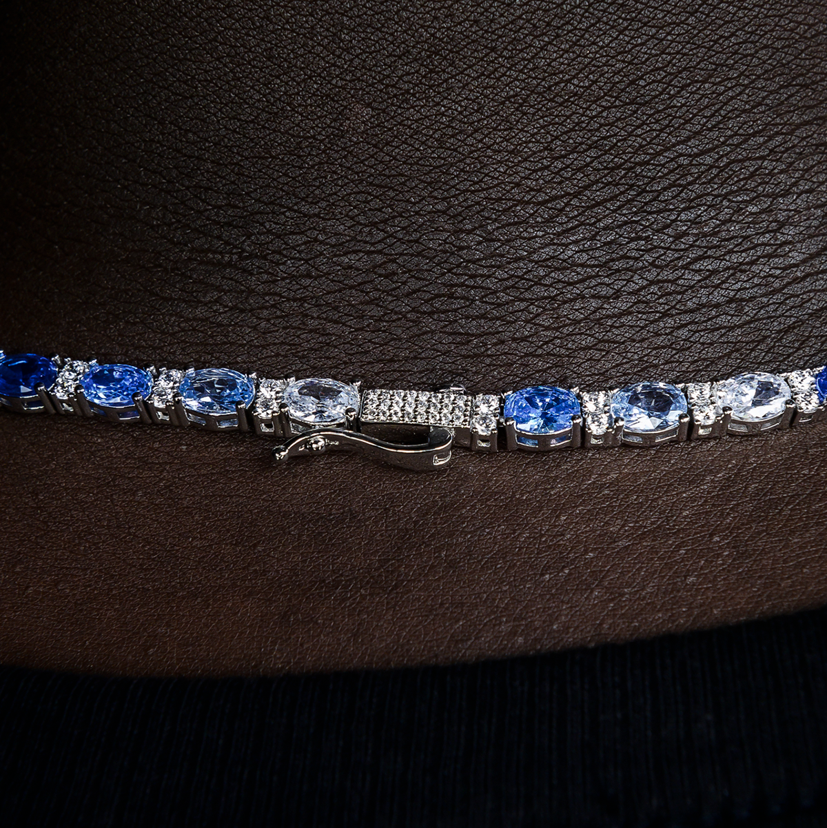 Blue Mixed Oval Cut Tennis Chain in White Gold - 5mm